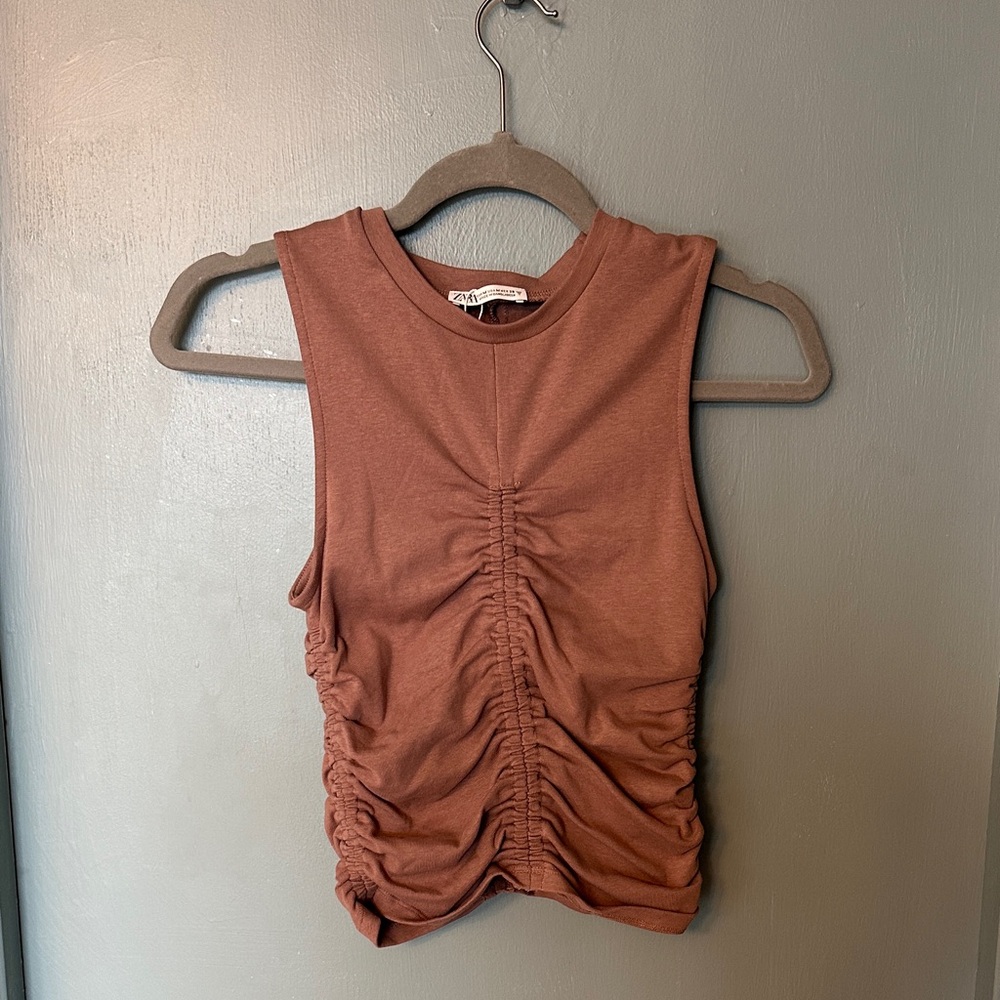 NWOT Zara Brown Ruched Muscle Tee